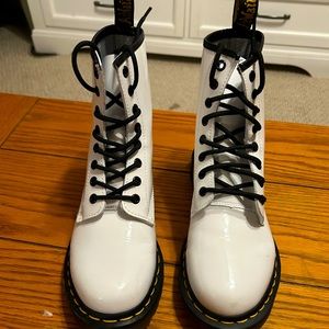 Dr. Martins white size 7
